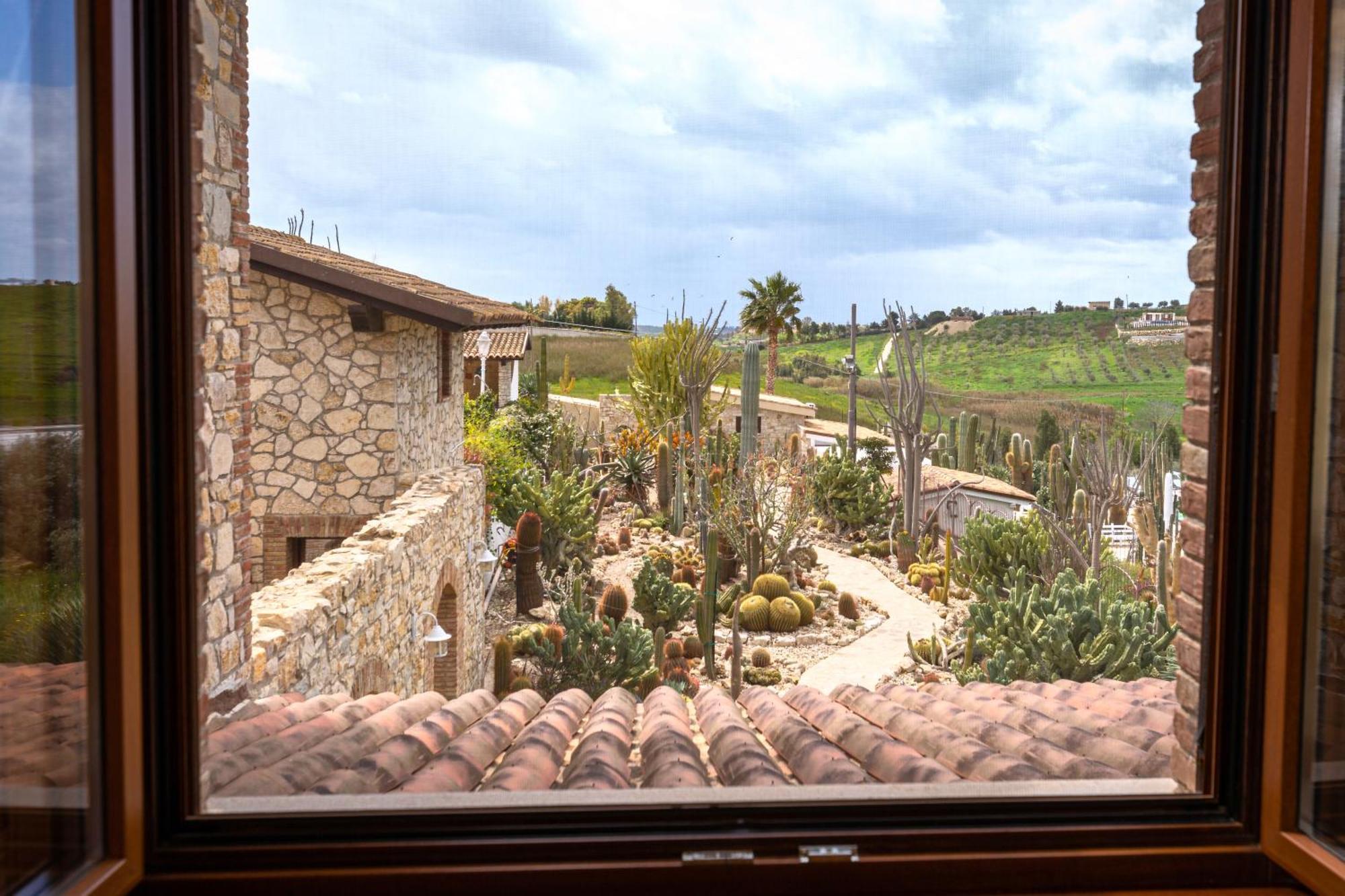 Relais Garden Cactus B&B 法瓦拉 外观 照片